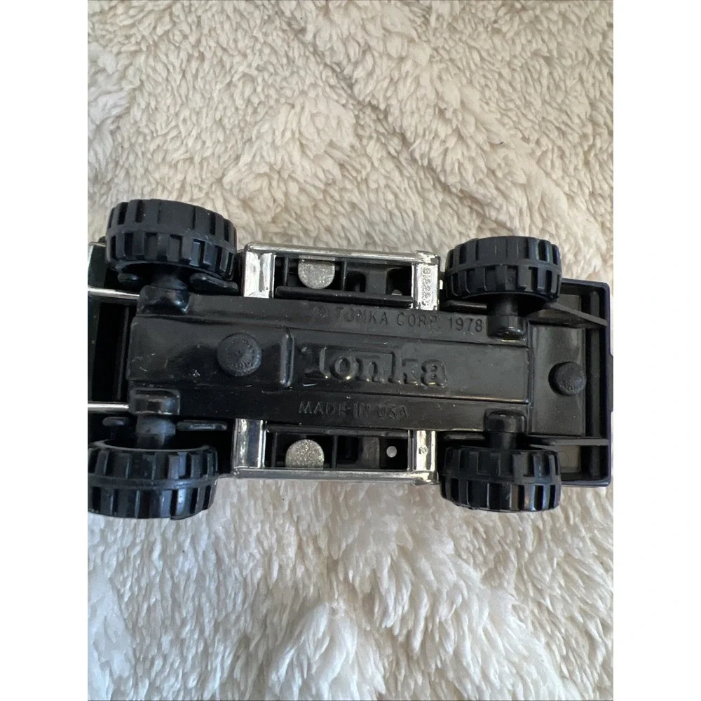 Vintage‎ 1978 Tonka Truck Pickup Made In USA Black And Silver. Plastic And Metal